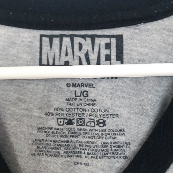 Marvel long sleeve graphic tee Baseball style t-shirt women’s size large - Picture 4 of 5